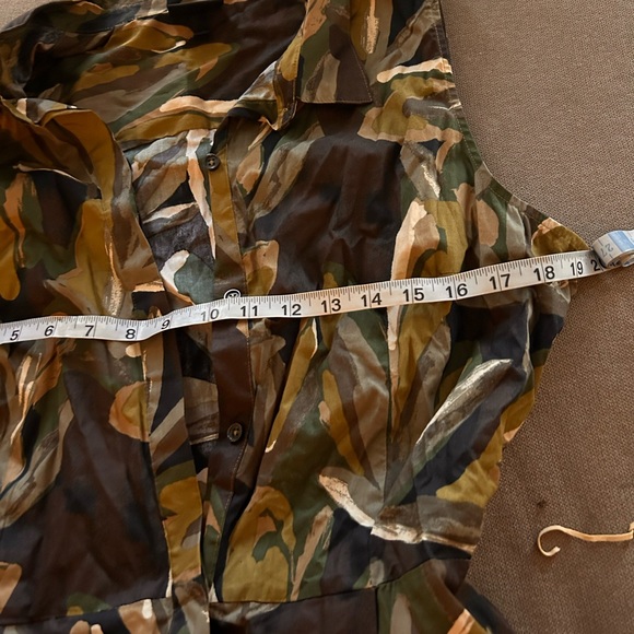 Women Dress w belted waist - Picture 7 of 9